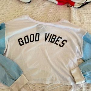 Large sweater, with ripped back